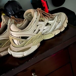 Size11- Balenciaga track.2 trainer